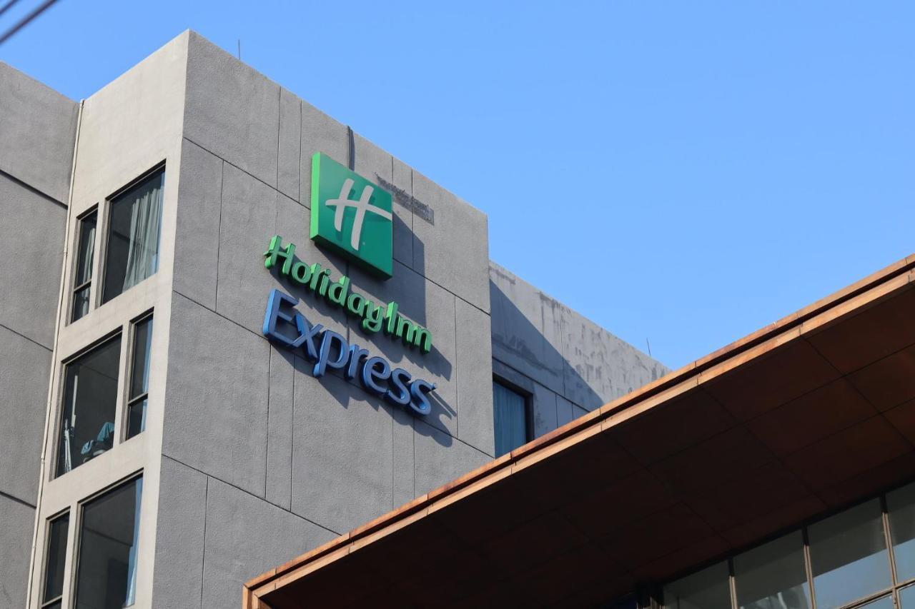 Holiday Inn Express Bangkok Sukhumvit 11, An Ihg Hotel Exterior foto