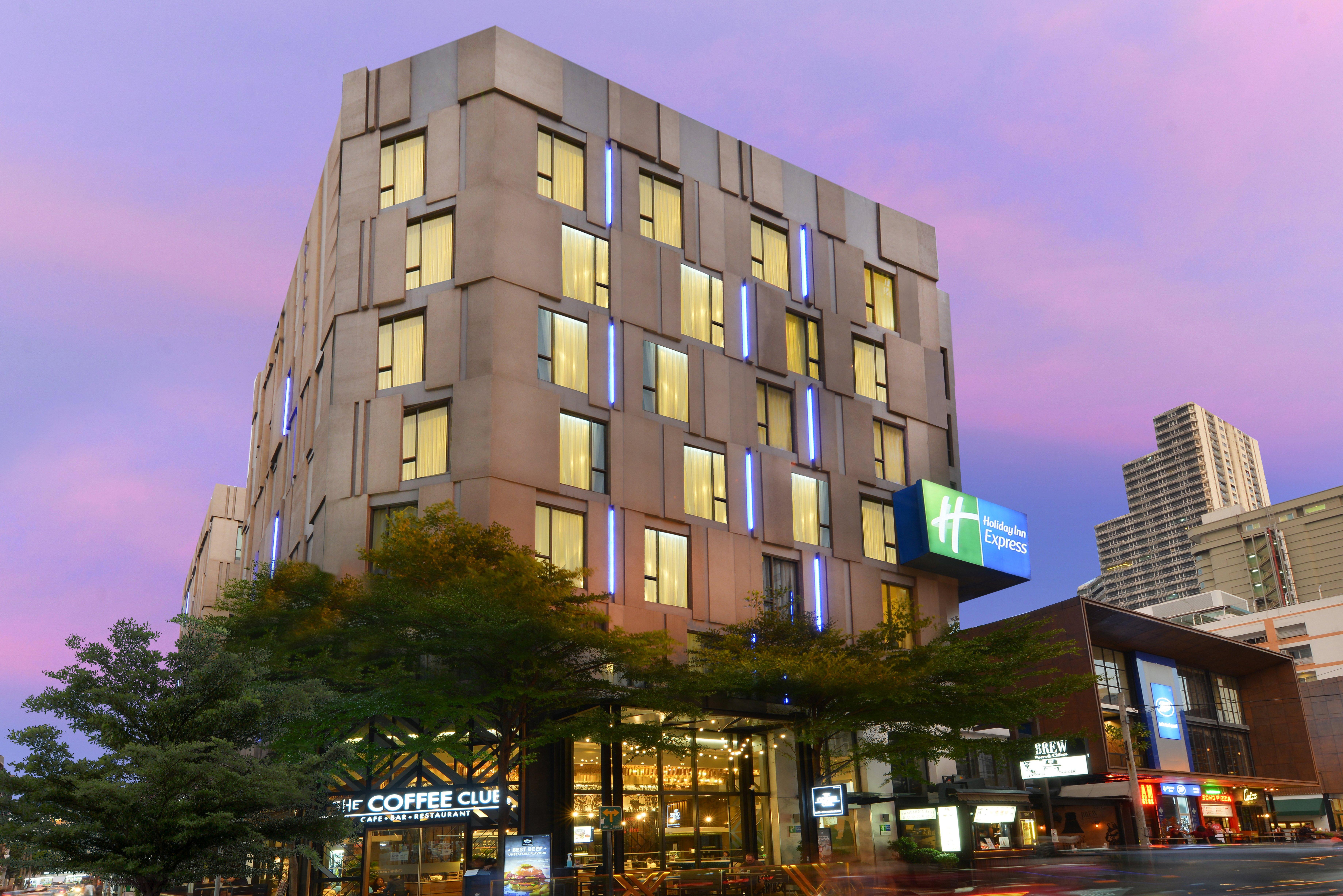 Holiday Inn Express Bangkok Sukhumvit 11, An Ihg Hotel Exterior foto